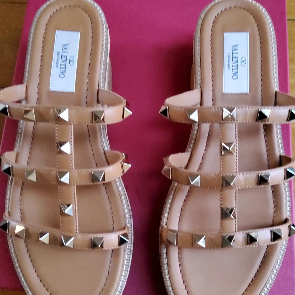 Valentino Garavani Rockstud Sandals!EUC!! - Picture 7 of 12